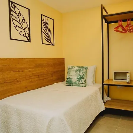 Laguito Houstel Medium Cartagena